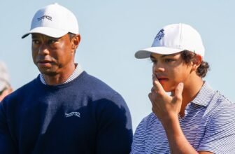 PNC Championship: Charlie Woods hits his first hol...