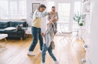 10 Activities for Grandparents and Grandkids to En...