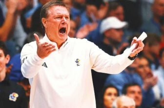 Kansas coach Bill Self rips big man Hunter Dickins...