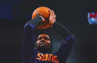 ‘Have a great night Detroit’: Die-hard Command...