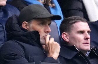 Anthony Gordon and Dominic Solanke both on target ...