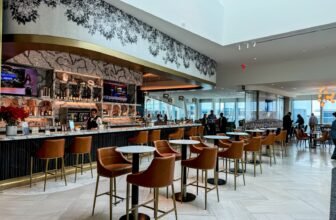 How to track your Amex card’s Delta Sky Club...