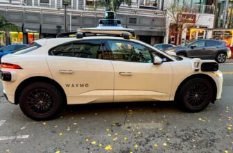 Uber launches driverless Waymo Ubers in Austin, wi...
