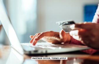 Comparing store and cash-back credit cards