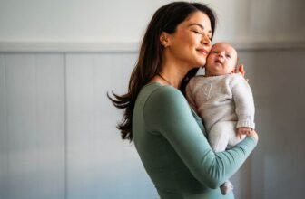 How to Create a Routine with a Newborn Without Str...