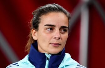 Arsenal boss Renee Slegers fires injury risk warni...