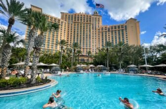 JW Marriott Bonnet Creek vs. Grande Lakes: Which i...