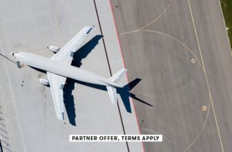 Chase Sapphire Preferred vs. Amex Gold: Which mid-...