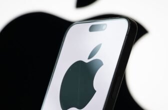 Apple is reportedly still working on smart glasses...