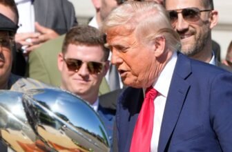 Donald Trump welcomes Super Bowl champions Philade...