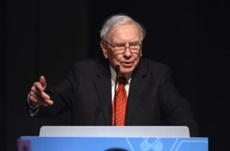 Warren Buffett will step down as Berkshire Hathawa...