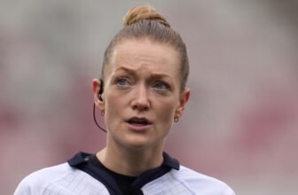 Challenge Cup final: Hollie Davidson to become fir...