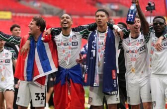 Decision time for Sunderland… stick with str...