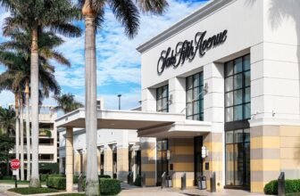 Final reminder: Your Amex Platinum’s $50 Saks cr...