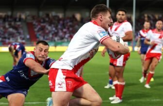 Super League: Hull KR beat Wakefield to extend lea...