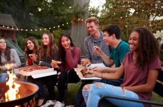 Hey Teens! Here Is How To Balance Your Social Life