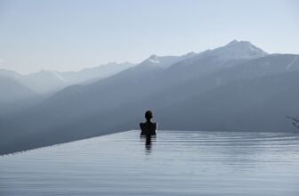 Dreamy hotel pools to book using points