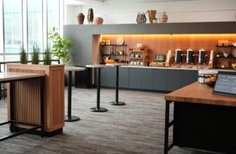 American Airlines debuts first grab-and-go lounge ...