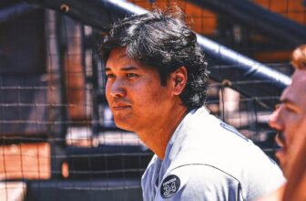 Shohei Ohtani High-Fives Heckler After DodgersR...