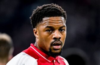 Chuba Akpom transfer news: Ipswich sign Ajax forwa...