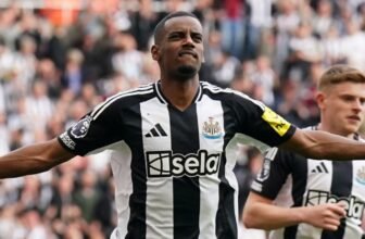 Alexander Isak transfer news: Newcastle striker ba...