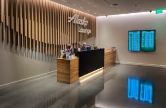 Alaska Airlines airport lounges: How to get access...