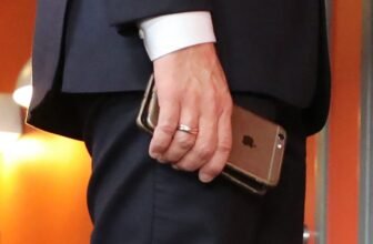 France says Apple notified victims of new spyware ...