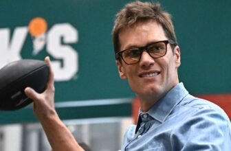 Tom Brady treading fine line between Las Vegas Rai...