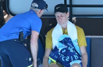 Jannik Sinner battles cramp, heat to reach fourth ...