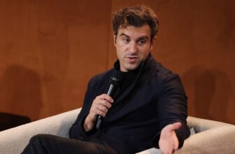 Airbnb plans to bake in AI features for search, di...