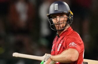 Jos Buttler: What should England do as batter̵...