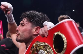 Josh Kelly becomes IBF light-middleweight champion...