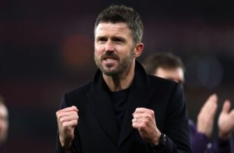 Next Man Utd manager: Michael Carrick says club ca...
