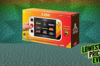 This Handheld Atari Console Comes With 200 Old-Sch...