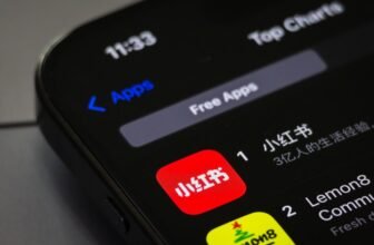 Apple drops commission rates in China without a fu...