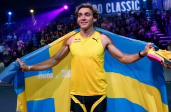 Mondo Duplantis: Pole vaulter sets 15th world reco...