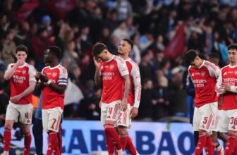 Paul Merson: Arsenal will still win the Premier Le...